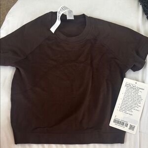 Lululemon cropped swiftly